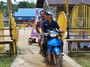 Motorbike ride, authentic, baluk, dayak bidayuh, Desa Hli Buei, Dusun Butut, Iyang, gawai Harvest Festival, indigenous, indonesia, native, Nyobeng, outdoor, traditional, trekking, tribal, tribe, rainforest,