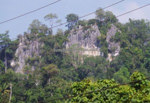 adventure, authentic, Borneo, indigenous, North, native, nature, people, orang asal, primitive, Suku Dayak, traditional, travel, tribal, tribe, village, limestone hill,