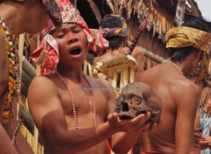 authentic village, culture, dayak, tribal, tribe, Dusun Sei Biang, Borneo, Indonesia, West Kalimantan, Nyobeng, cleansing, tengkorak, obyek wisata, Tourist attraction, travel guide, traditional, backpackers,