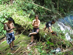 adventure, outdoor, nature, trekking, jungle, rainforest, Sinutut waterfall, authentic, native, tribe, backpackers, Borneo Heights, Kampung, Malaysia, tourist attraction, travel guide, 沙捞越瀑布