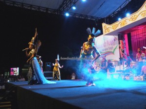 Lomba Sepak Sawut Apui, authentic, Central Kalimantan, 中加里曼丹, Borneo, culture, carnival, Ethnic, event, native, traditional, Suku Dayak, Tourism, tourist attraction, tribal, tribe