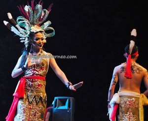 Lomba Jagau, authentic, Indigenous, cultural dance, Festival Budaya, beauty contest, Kalimantan Tengah, 中加里曼丹, Kalteng, Indonesia, native, Ethnic, Tourism, traditional, tribal, backpackers,