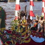 River Parade, festival budaya, Authentic, backpackers, Borneo, 中加里曼丹, Indonesia, Palangkaraya, cultural dance, Ethnic, event, Sungai Kahayan, Pariwisata, tourist attraction, travel guide, tribal,
