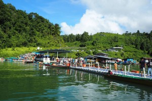 Hydroelectric Power, Empangan, authentic, backpackers, Borneo, Bintulu, native, traditional, local market, exotic fish, wildlife, wharf, Tourism, travel guide, 婆罗州旅游景点