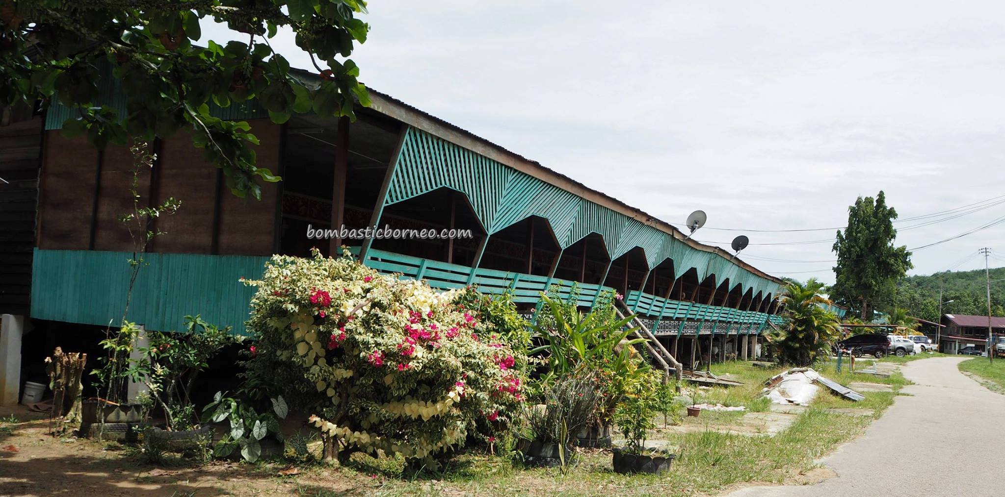 longhouse, authentic, traditional, destination, Borneo, Interior Division, dayak lundayeh, Lun Bawang, orang asal, Tourism, tourist attraction, travel guide, village, transborder, 沙巴旅游景点, 原著民长屋