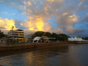backpackers, destination, Esplanade, waterfront, exploration, Interior Division, nature, town, sunset, Tourist attraction, travel guide, Transborneo, 沙巴婆罗洲, 旅游景点