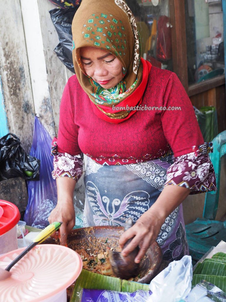 Gago-gado, Pasar pagi, authentic, backpackers, destination, Indonesia, Kapuas hulu, Sungai Kapuas, Obyek wisata, tourist attraction, traditional, travel guide, native, exotic delicacy,