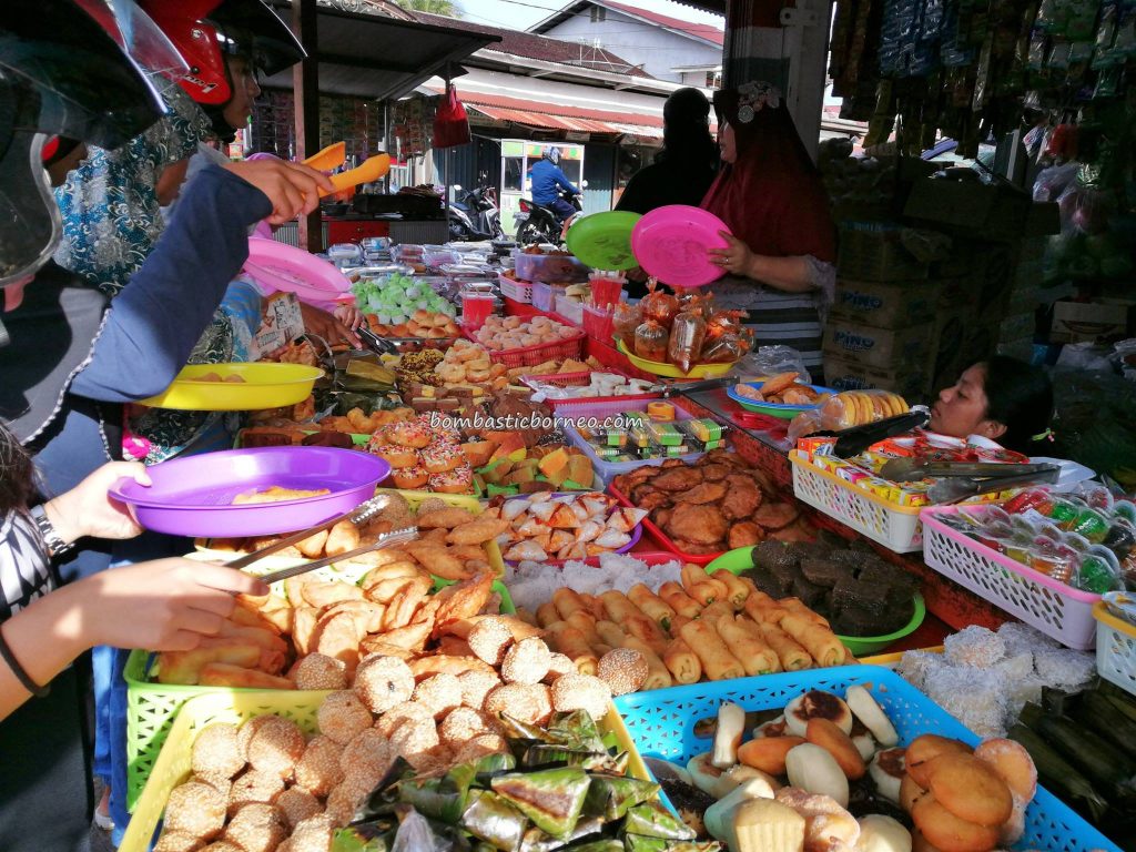local market, authentic, backpackers, destination, Borneo, Kalimantan Barat, Kapuas hulu, Sungai Kapuas, Tourism, tourist attraction, traditional, travel guide, native, Transborneo, 婆罗洲西加里曼丹