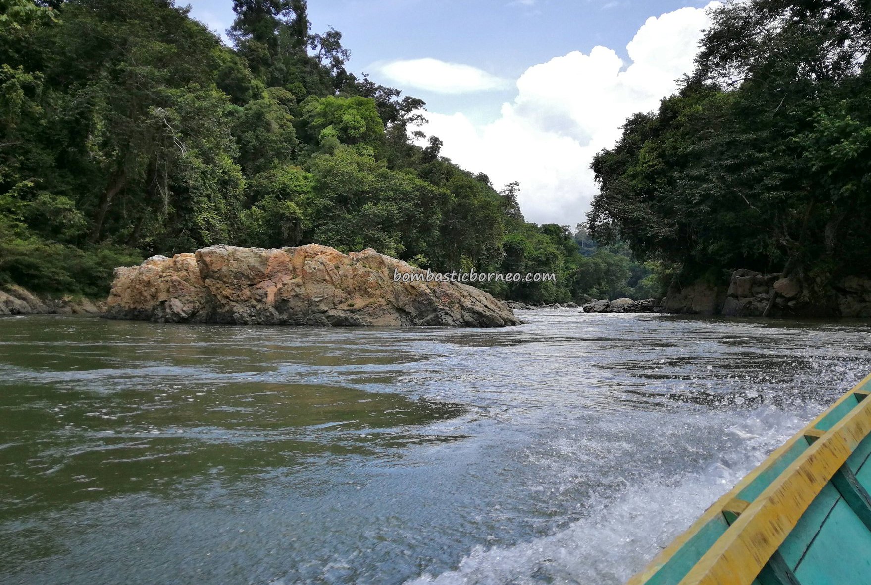 Boat ride, Nanga Bungan, adventure, authentic, traditional, village, backpackers, Desa Bungan Jaya, Putussibau Selatan, river, native, Obyek wisata, Tourism, Transborneo, 婆羅洲, 西加里曼丹,