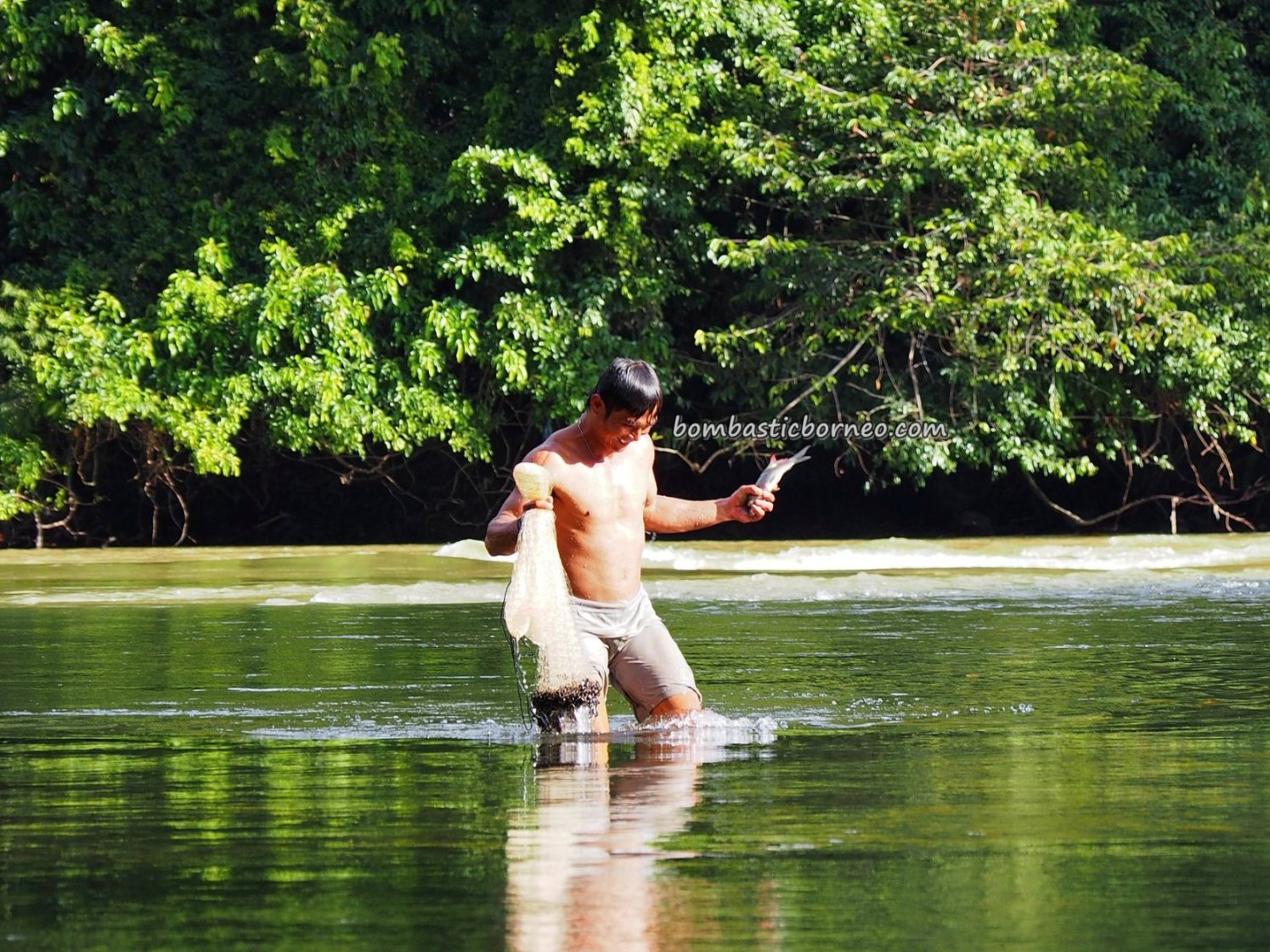 Kapuas river, adventure, nature, outdoor, backpackers, Indonesia, West Kalimantan, Putussibau Selatan, Obyek wisata, Tourism, transborder, 印尼西加里曼丹, 婆罗洲卡江,