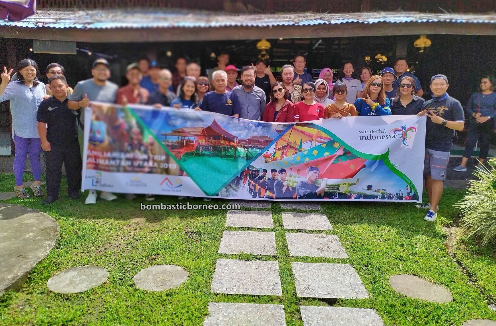backpackers, destination, exploration, Kalimantan Utara, Malabar Cafe, Pariwisata, travel guide, tourist attraction, Trans Borneo, 穿越婆罗洲印尼游踪, 北加里曼丹打拉根岛,