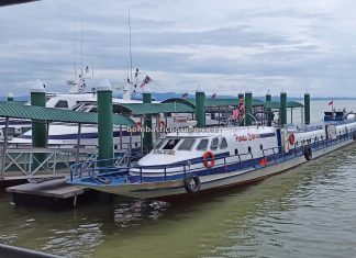 Ferry terminal, Express Boat Ride, speed boat, exploration, International, Kapal Besar, MV Tawindo, port, Sabah, Tawau, Malaysia, Transportation, travel guide, Cross Border, Borneo,